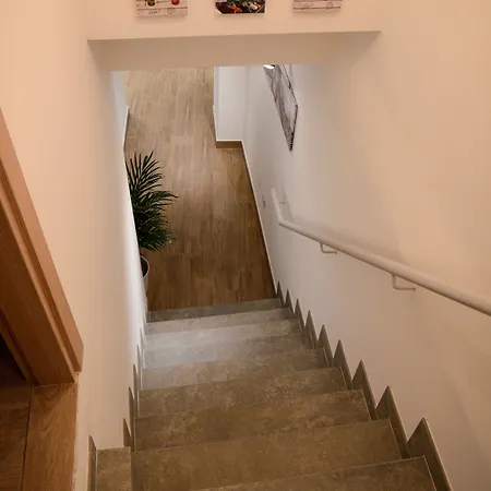La Fara Nocleg ze śniadaniem 3*