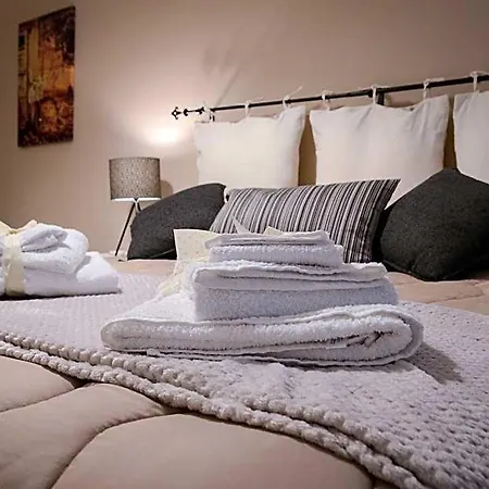 Couette-café La Fara 3*
