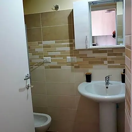 Alojamento de Acomodação e Pequeno-almoço La Fara 3*